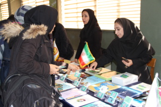 حضور فعال مرکز ملی مدیریت منابع ژنتیکی در نمایشگاه هفته ملی کتاب کشاورزی